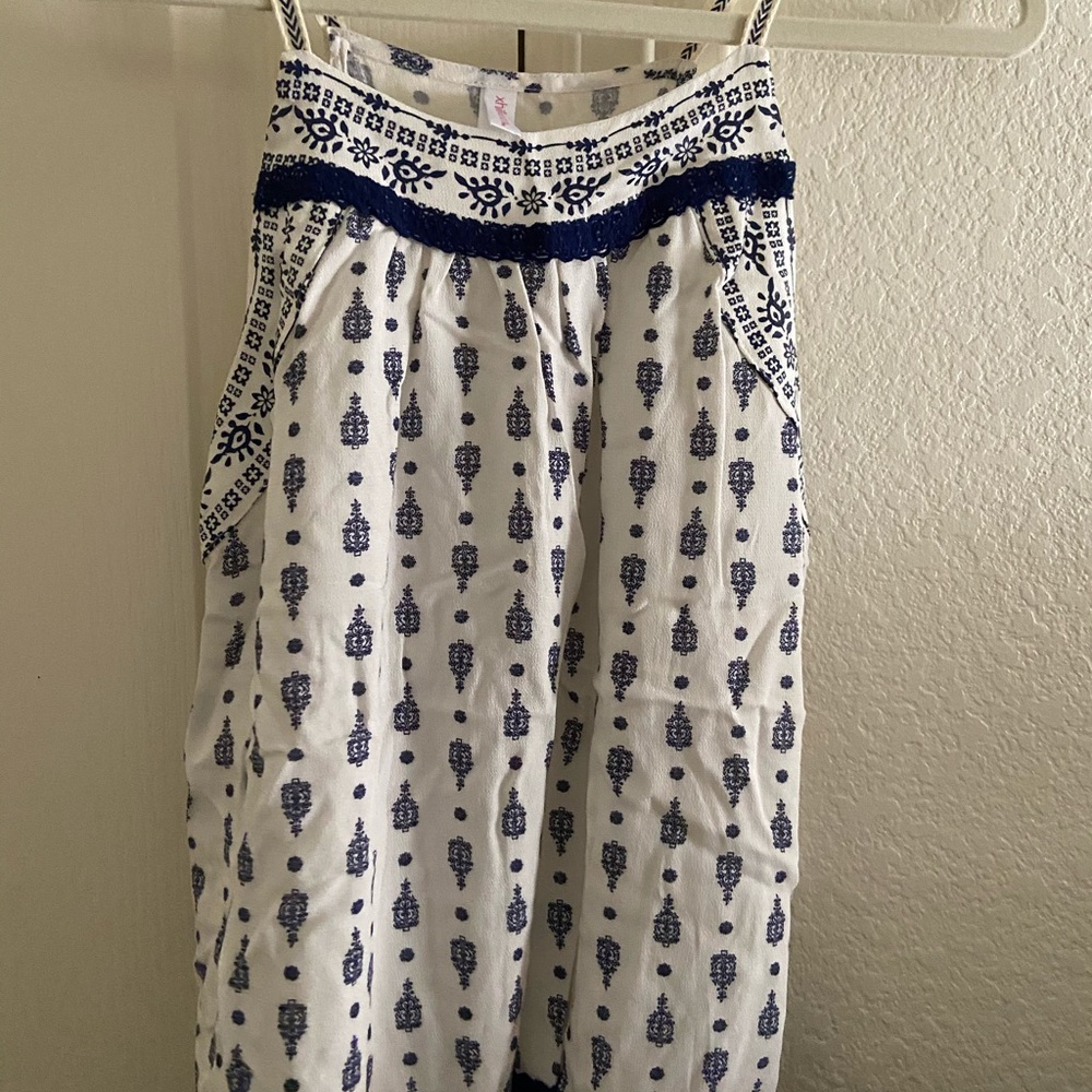 flowy tank